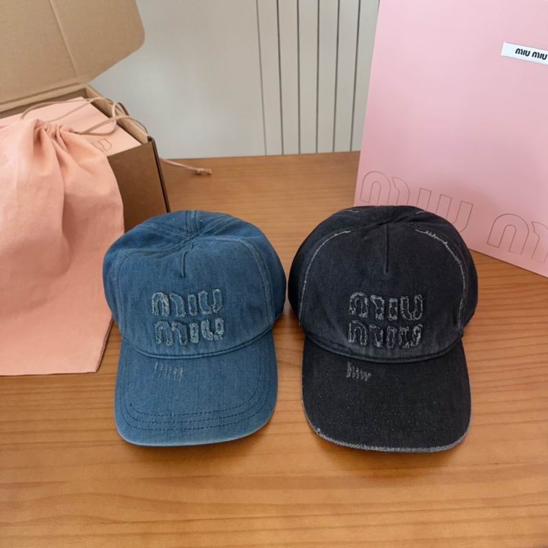 Miumiu cap dx49